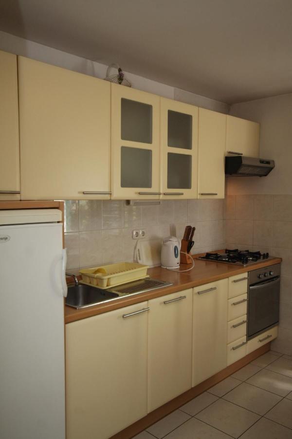 Apartments And Rooms With Parking Space Tucepi, Makarska - 6901 Exterior foto